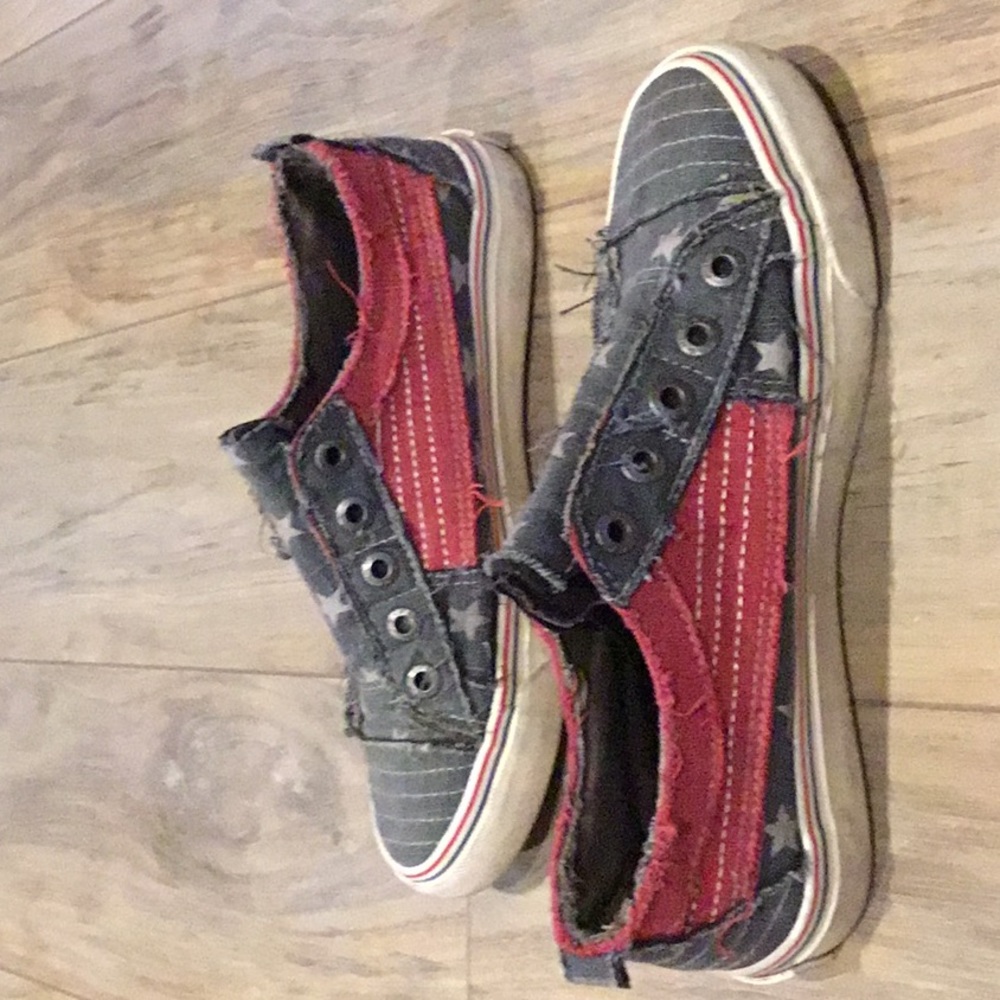 Blowfish distressed slip-on tennis shoes - Picture 4 of 5